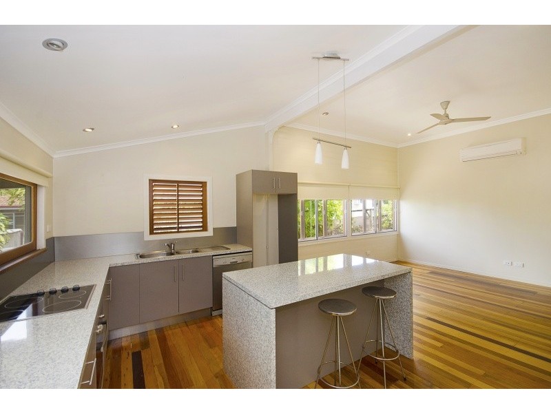 22 North Street, West End QLD 4810