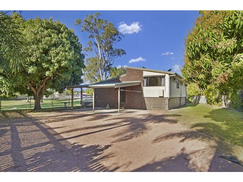 10 Vesterman Court, Bushland Beach QLD 4818