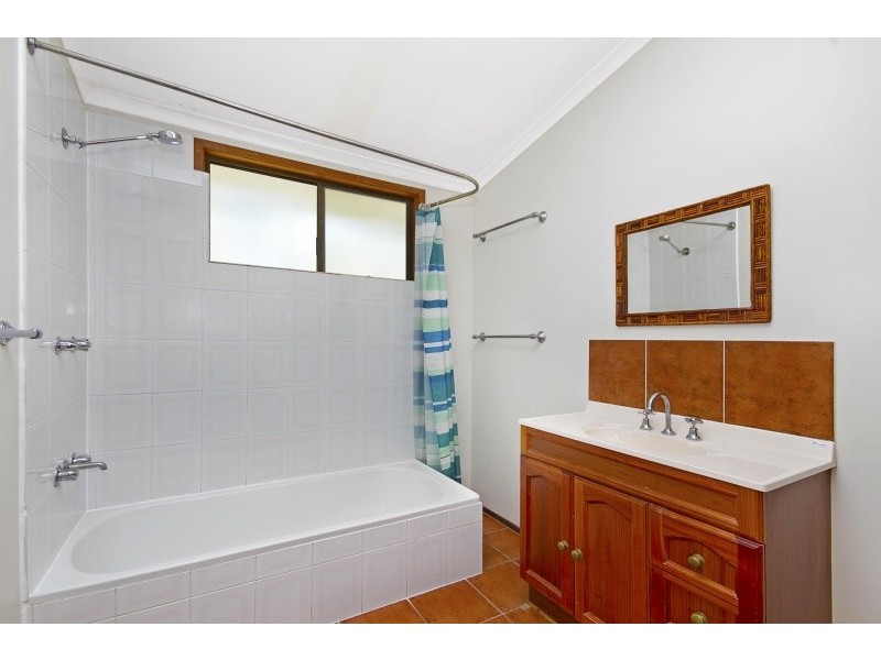 10 Vesterman Court, Bushland Beach QLD 4818