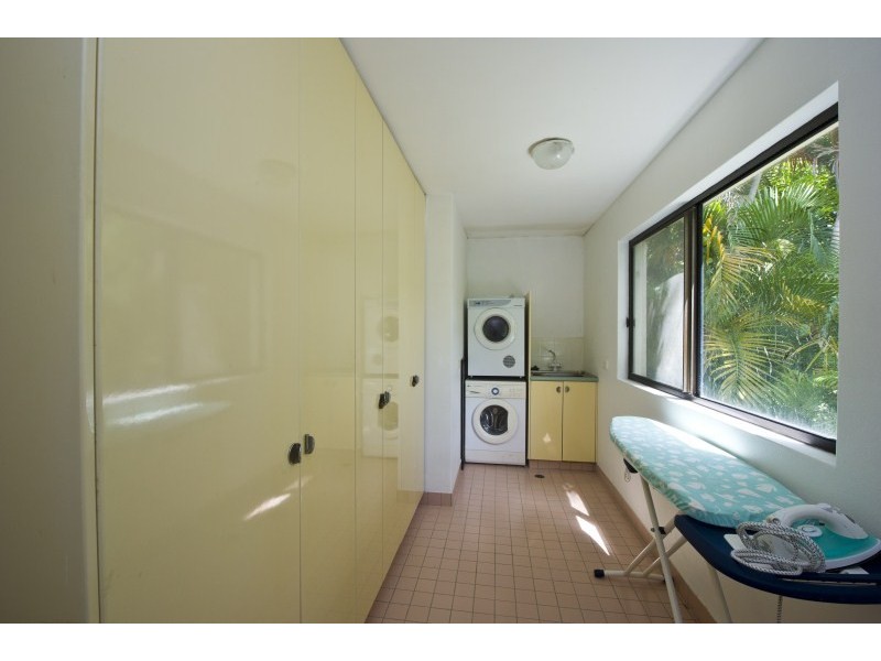 24 The Grove, Nelly Bay QLD 4819