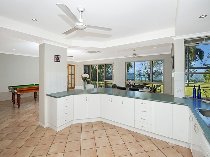 60 Waterview Drive, Bushland Beach QLD 4818