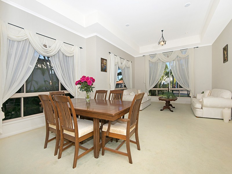 60 Waterview Drive, Bushland Beach QLD 4818