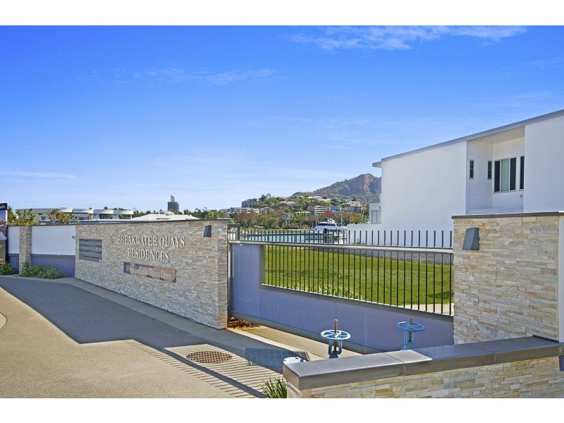 8 Sir Leslie Thiess Drive, Townsville City QLD 4810