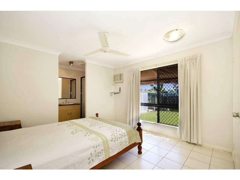 29 Greentree Circuit, Bushland Beach QLD 4818