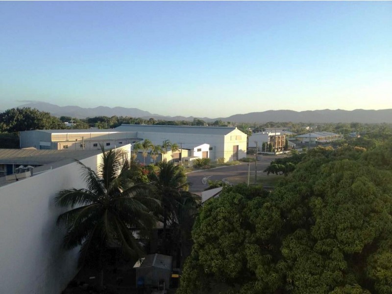 70-76 McIlwraith Street, South Townsville QLD 4810