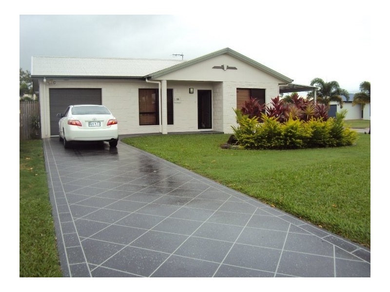 12 Heather Avenue, Rasmussen QLD 4815