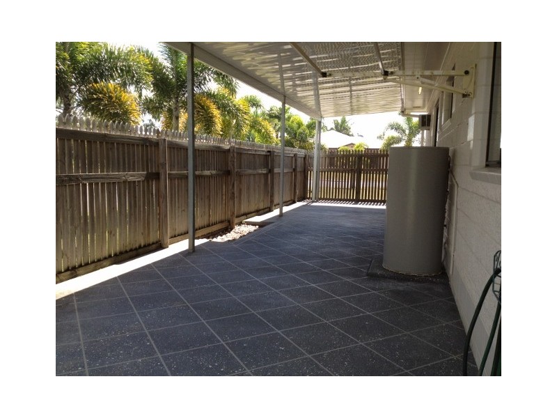 12 Heather Avenue, Rasmussen QLD 4815