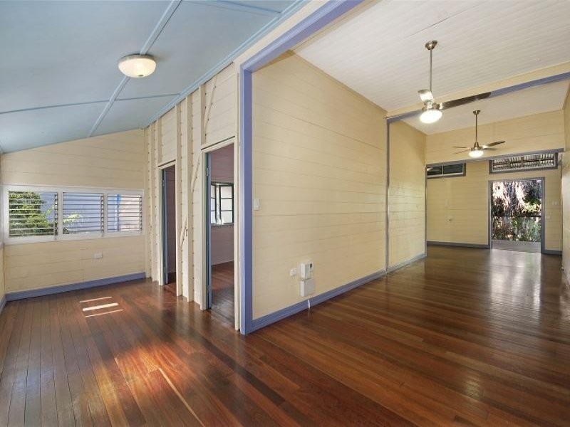 26 Plant Street, West End QLD 4810