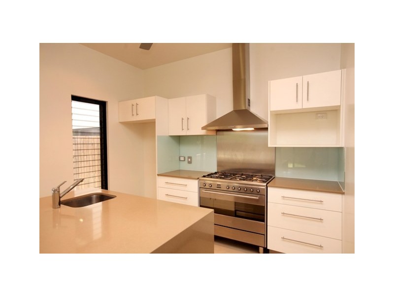 28B Jamaica Crescent, Bushland Beach QLD 4818