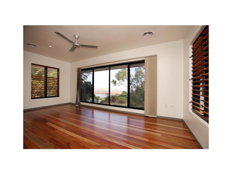 28B Jamaica Crescent, Bushland Beach QLD 4818