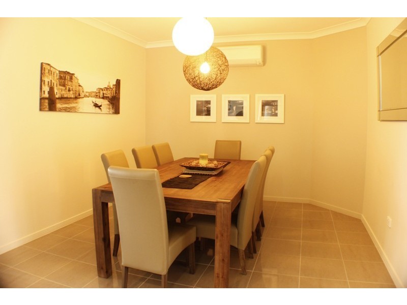 54 Rattray Street, Bushland Beach QLD 4818