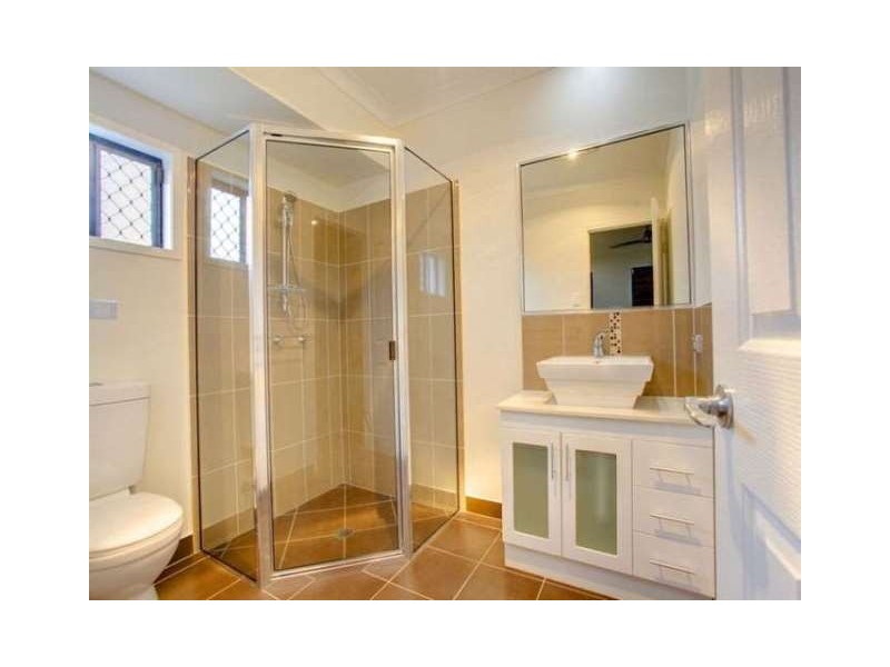 1 Kirrama Court, Bushland Beach QLD 4818