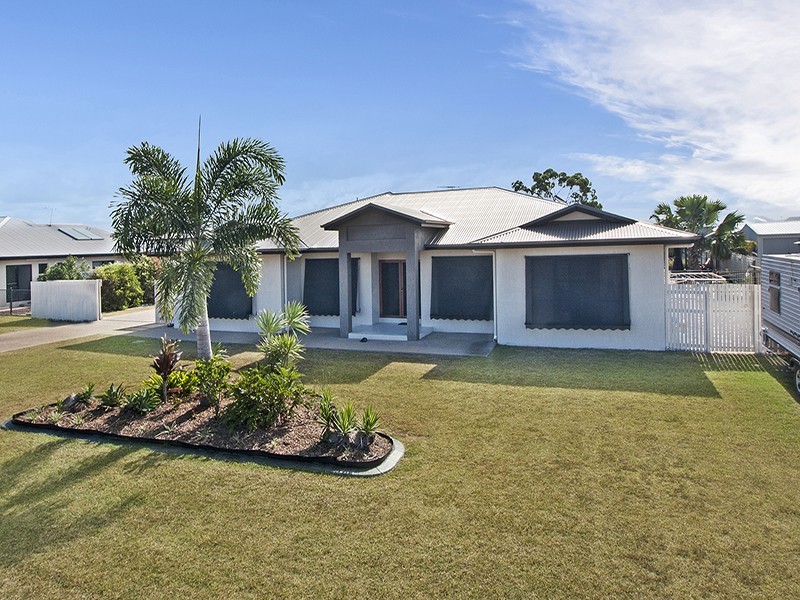 3 Gundabluey Crescent, Mount Low QLD 4818
