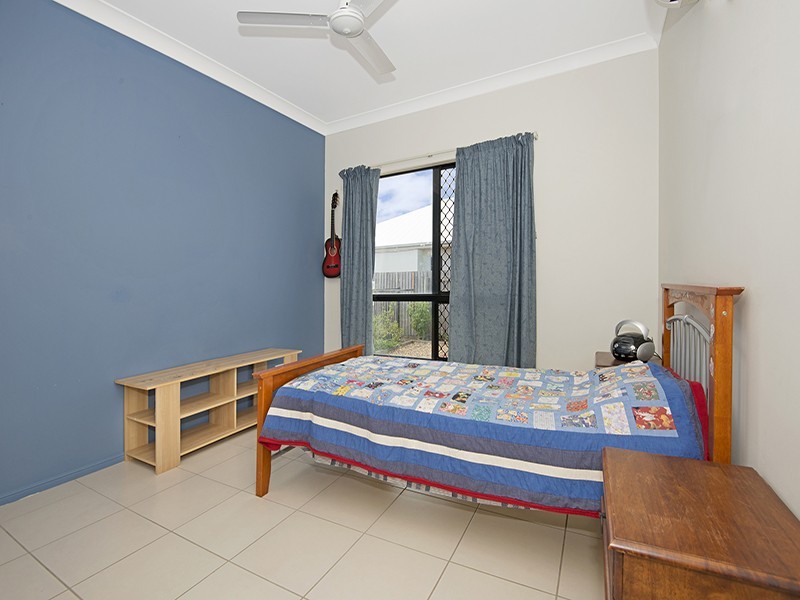 3 Gundabluey Crescent, Mount Low QLD 4818