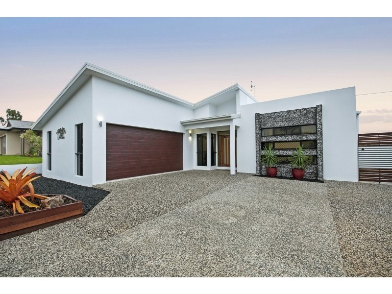 9 Deedes Crescent, Bushland Beach QLD 4818