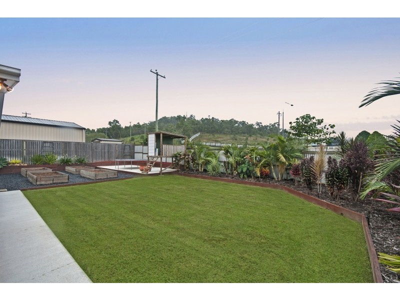 9 Deedes Crescent, Bushland Beach QLD 4818