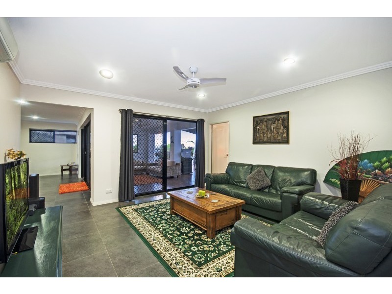 9 Deedes Crescent, Bushland Beach QLD 4818