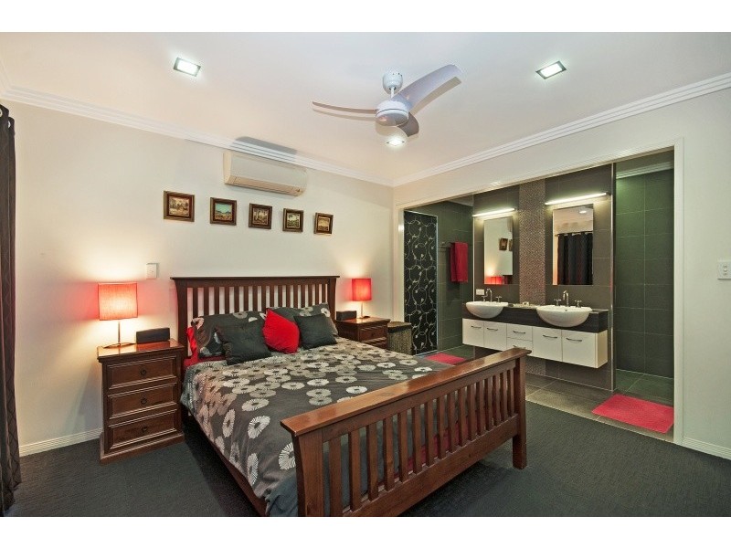 9 Deedes Crescent, Bushland Beach QLD 4818