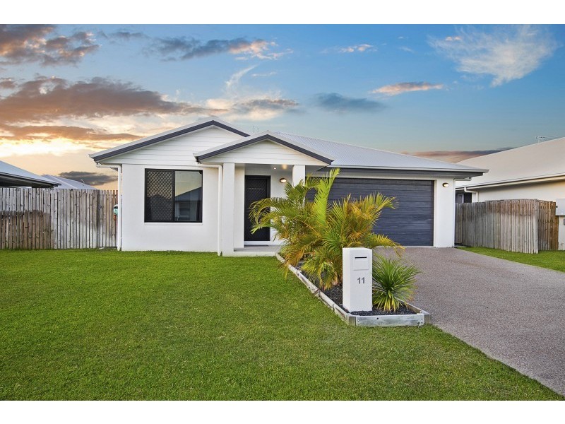 11 Nova Street, Mount Low QLD 4818