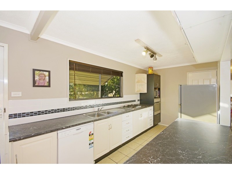27 Bultarra Crescent, Kirwan QLD 4817