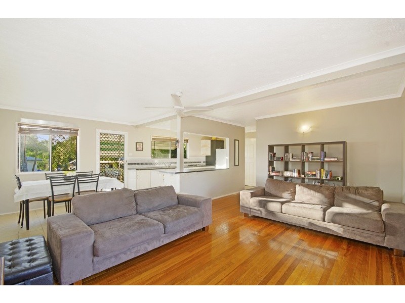 27 Bultarra Crescent, Kirwan QLD 4817