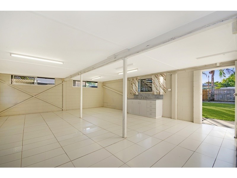 27 Bultarra Crescent, Kirwan QLD 4817