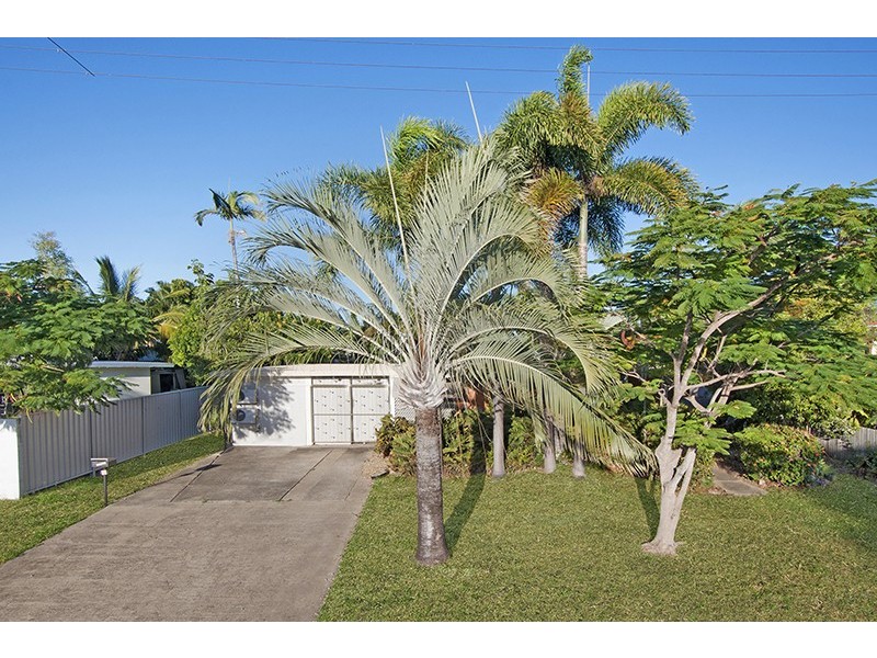 35 Brampton Avenue, Cranbrook QLD 4814