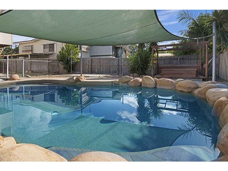 12 Gulliver Street, Mundingburra QLD 4812