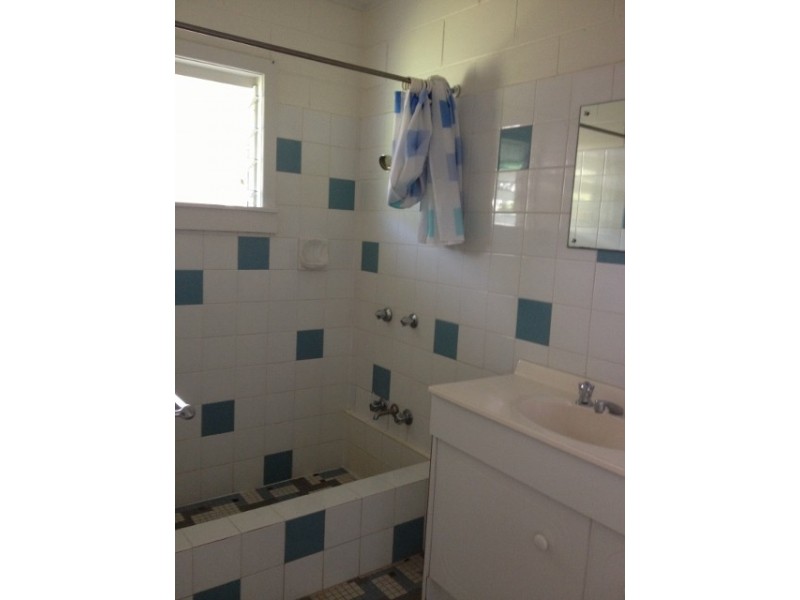 2/40 Thompson Street, Mundingburra QLD 4812