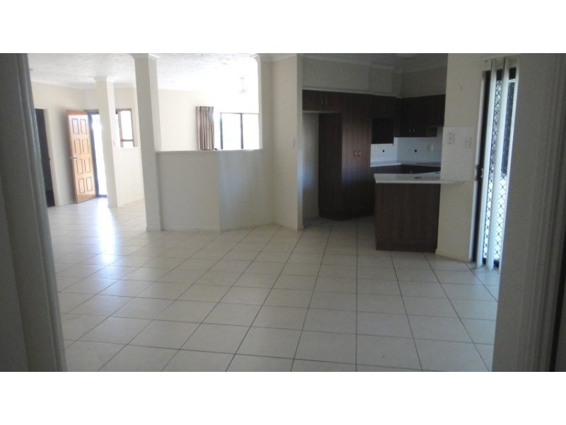 8 Angelus Place, Kirwan QLD 4817