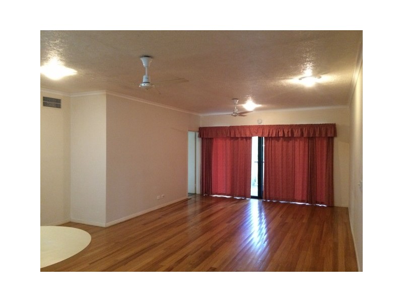 9/2 New England Court, Douglas QLD 4814