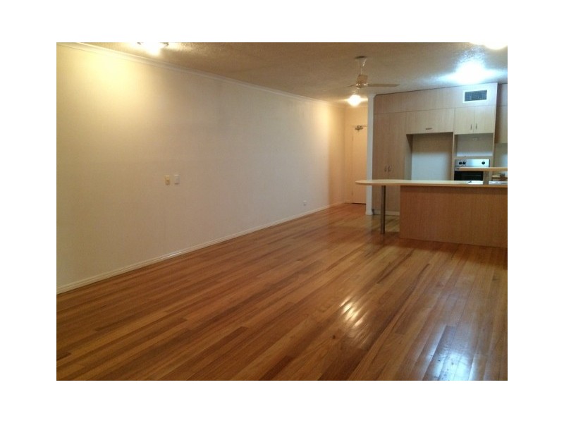 9/2 New England Court, Douglas QLD 4814