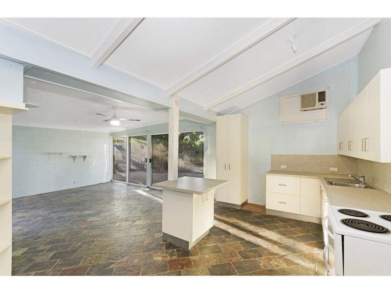 18 Yates Street, Railway Estate QLD 4810