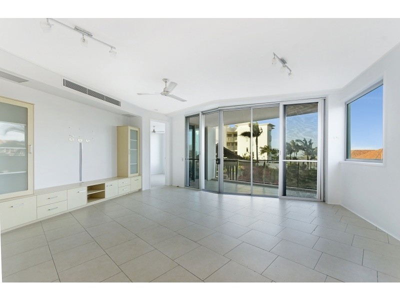 304/72 The Strand, North Ward QLD 4810