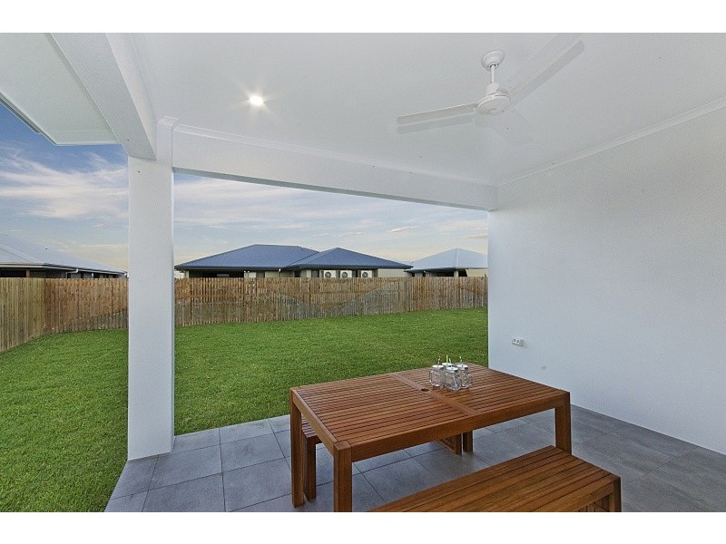 97 Sanctum Boulevard, Mount Low QLD 4818