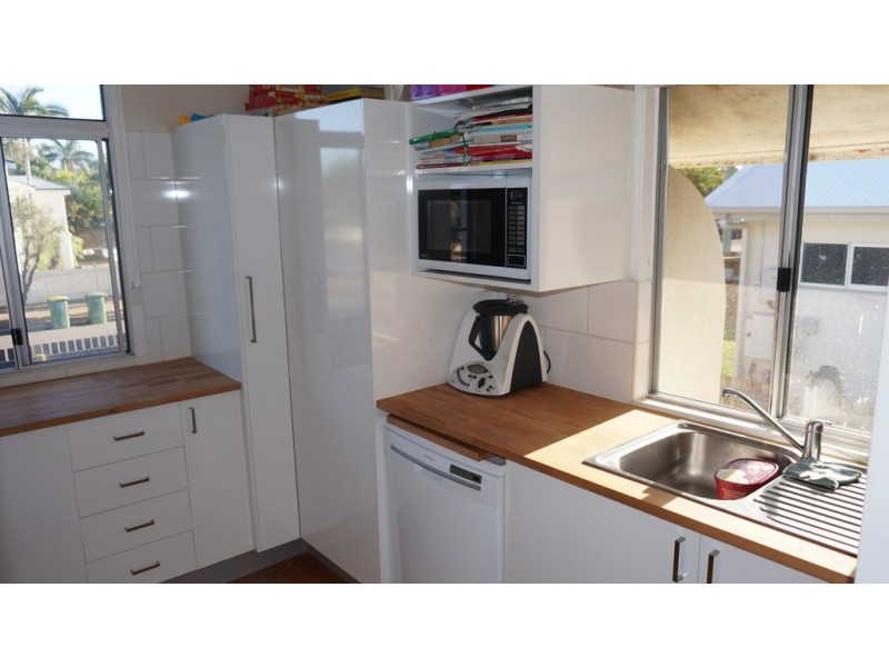 74 Todd Street, Railway Estate QLD 4810