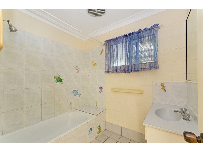 4 Sandalan Court, Bushland Beach QLD 4818