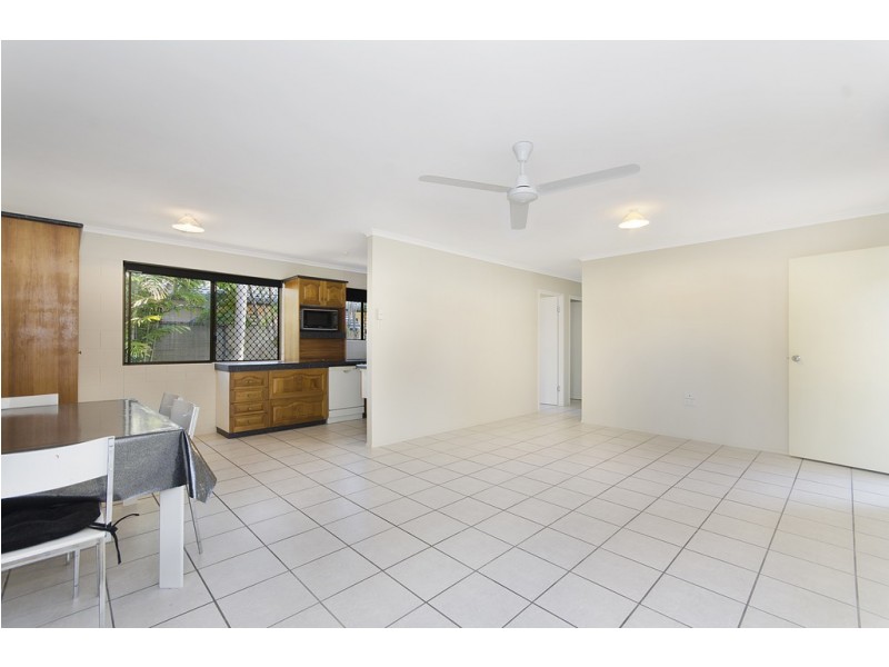 16 Salisbury Crescent, Kirwan QLD 4817