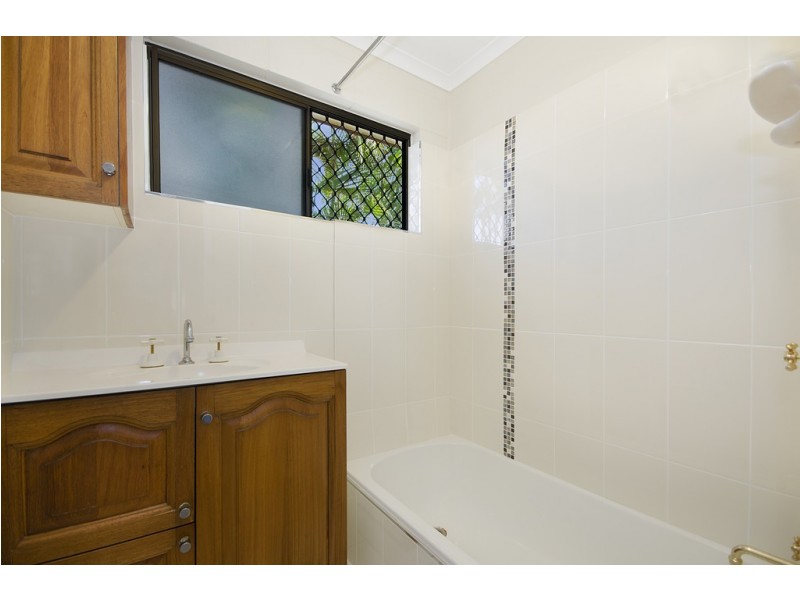 16 Salisbury Crescent, Kirwan QLD 4817