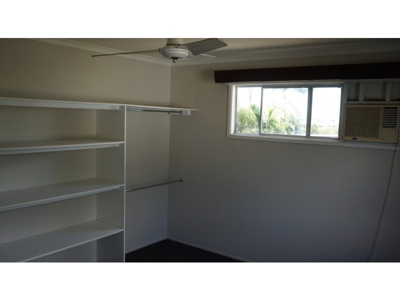 33 Davies Street, Mount Louisa QLD 4814