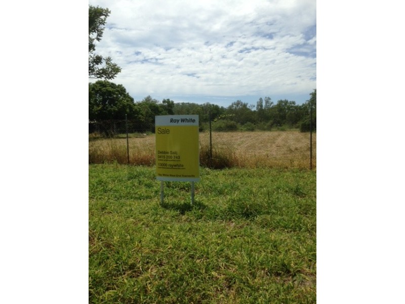 9 Madang Street, Roseneath QLD 4811