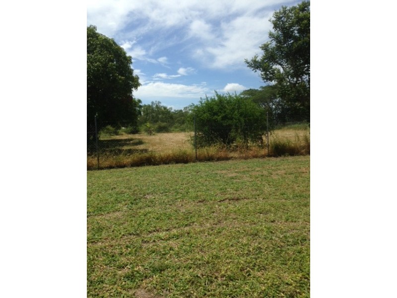 9 Madang Street, Roseneath QLD 4811