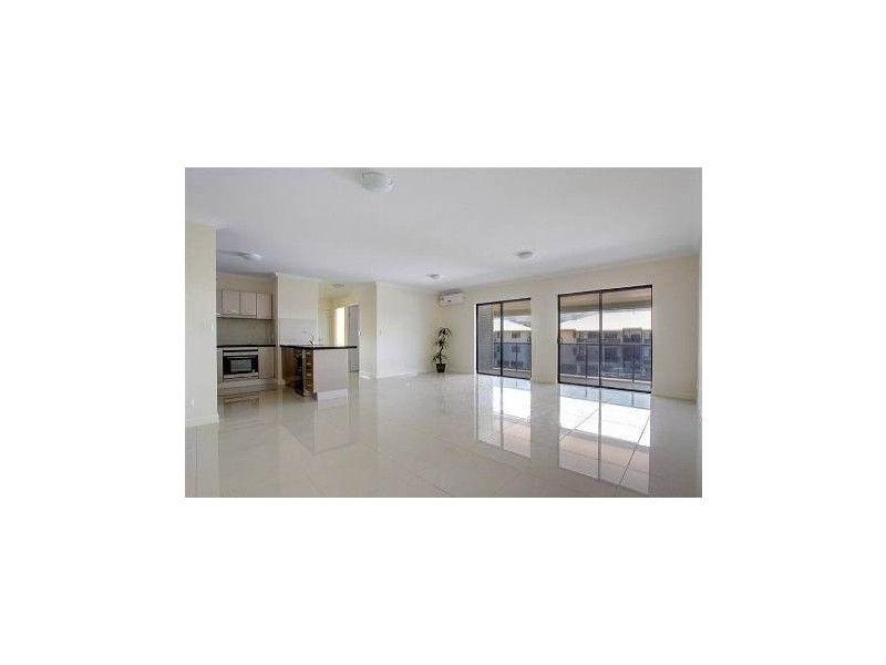 40/319 Angus Smith Dr, Douglas QLD 4814