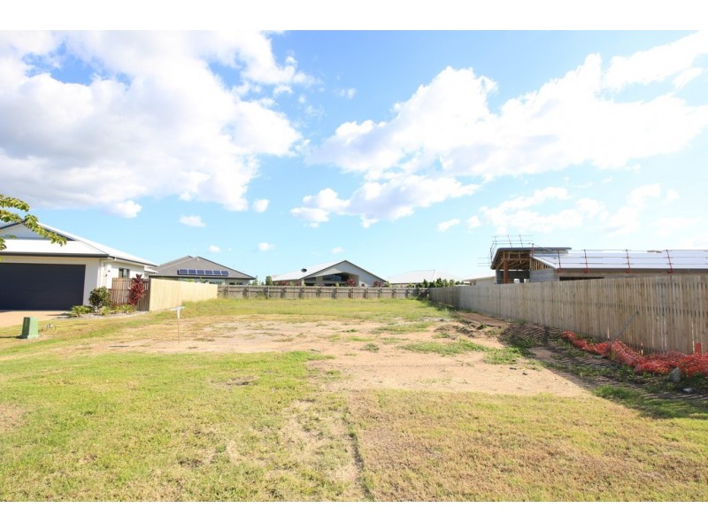 13 Coowarra Court, Mount Low QLD 4818