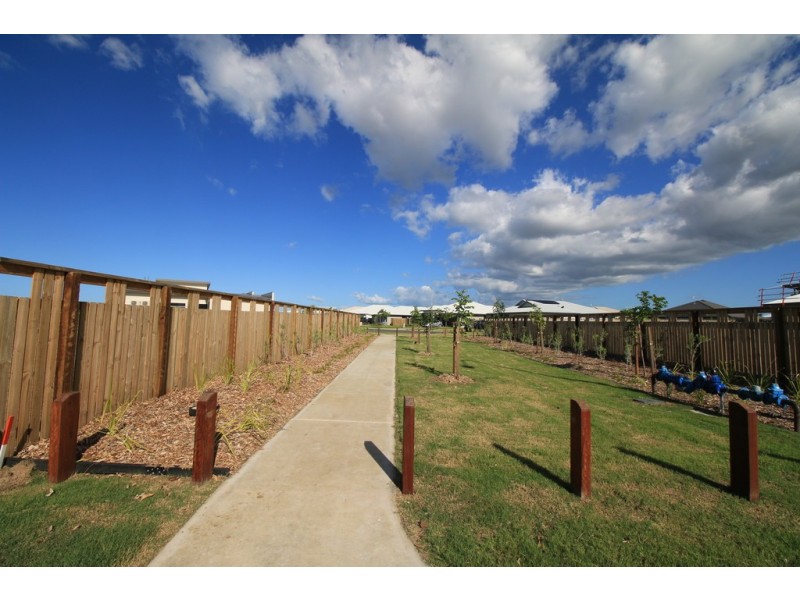 13 Coowarra Court, Mount Low QLD 4818