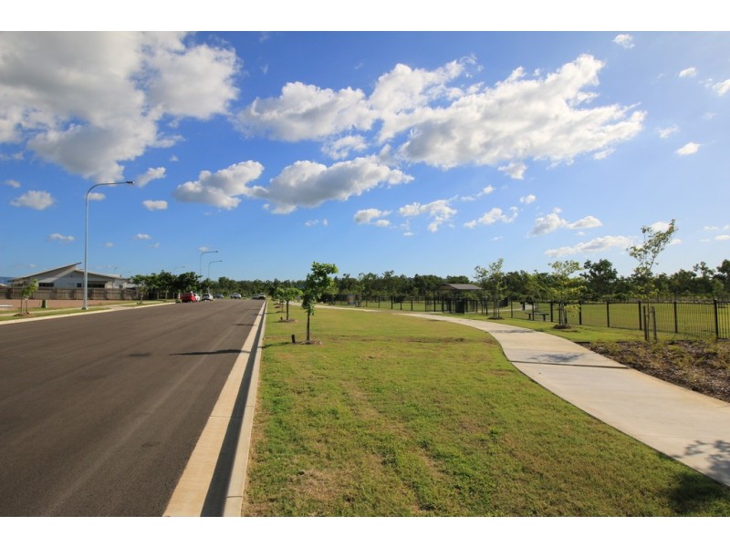 13 Coowarra Court, Mount Low QLD 4818