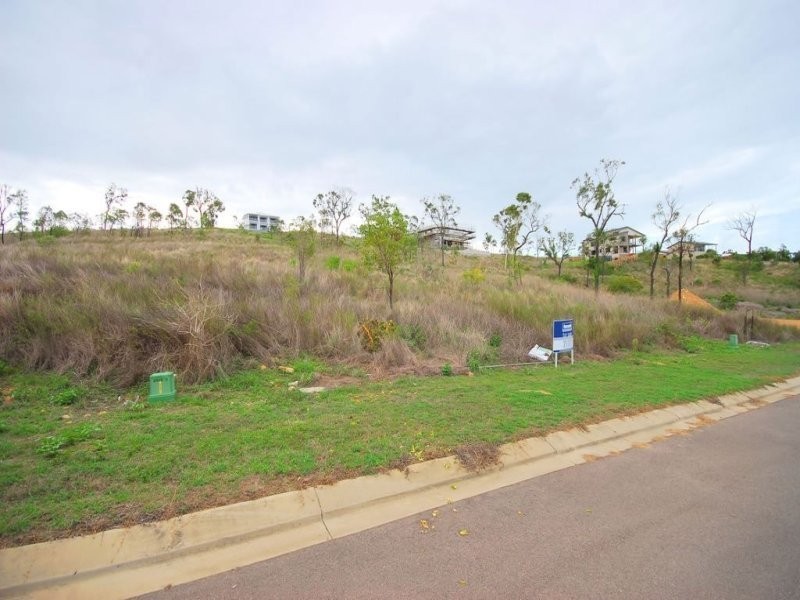 19 Genesta Court, Bushland Beach QLD 4818