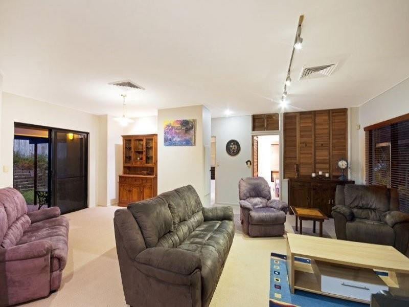 4 Lexington Drive, Wulguru QLD 4811