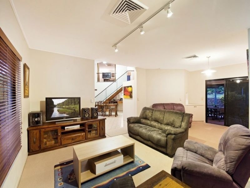 4 Lexington Drive, Wulguru QLD 4811