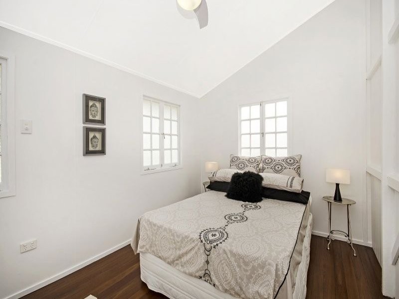 27 Albury Street, Pimlico QLD 4812